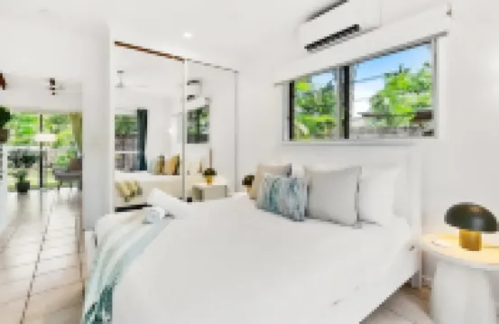 Green Cottage Trinity Beach I Pet Friendly I BBQ