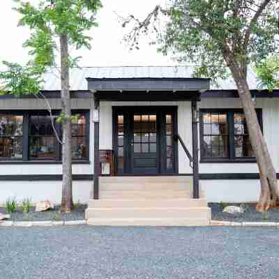 The Vaquero Motel Hotel Exterior
