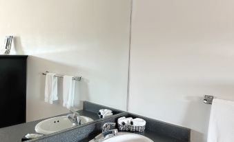 Baja Motel