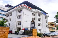 FabHotel Prime Shourya Residency - Nr Maharshi Karve Museum Hotels near Mahalakshmi Mandir