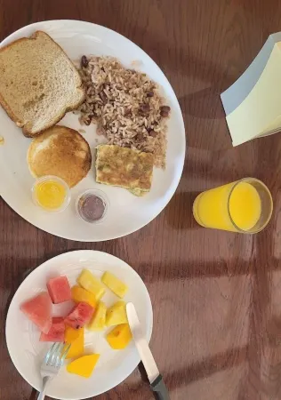 Hotel Colinas del Sol