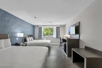 Inn on Arsenal Hotels in Newton