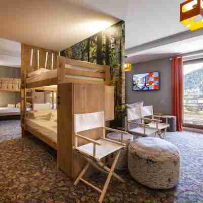 Base Camp Lodge Les Arcs / Bourg-Saint-Maurice - Hôtel Restaurant Rooms