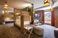 Hotel Base Camp Lodge - Bourg Saint Maurice - Parkplatz
