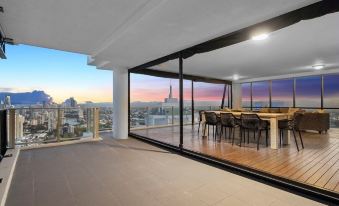 Circle on Cavill - Private Apartments - Apartment Stay