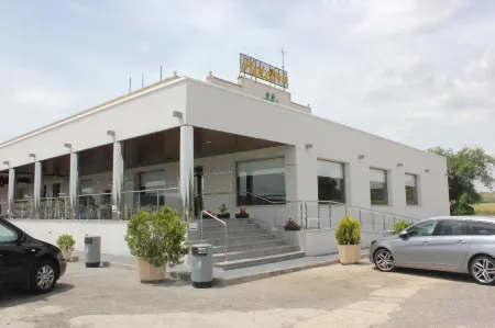 Hotel Las Canteras Отели в г. Торренуэва