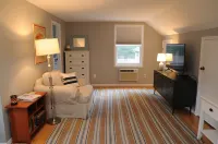 Hampton Retreat near the Beach 렘젠버그-스페옹크 호텔