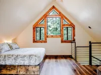 Cozy mountain retreat minutes from Downtown Ouray! Hotéis em Ouray County