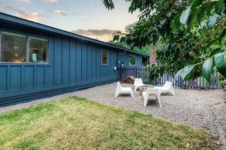 Longleaf Cottage-Walk to Downtown Summerville/Azalea Park