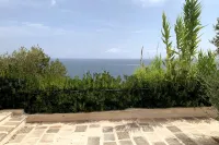 House overlooking the bay - Seaview