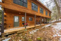 Mountain Getaway with Theater and Arcade - Spacious and Inviting Retreat