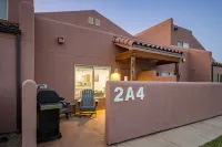 Stunning Mountain Views and Heated Pool - Charming Getaway