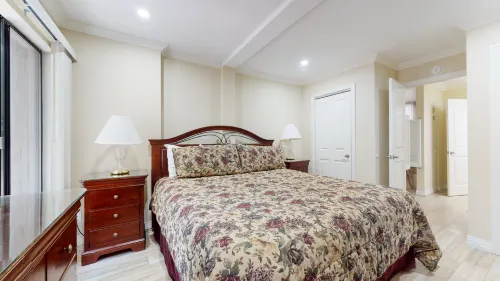 Cozy Fireplace and Great Lighting - Spacious Modern Retreat