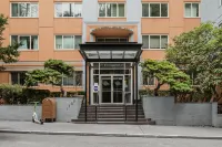 Downtown Condo – Views, Walkable, Fun! Dog Ok 퍼스트 힐 호텔
