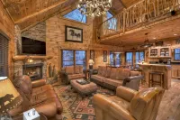 Gorgeous Cabin with Hot Tub and Game Room - Exquisite Family Retreat