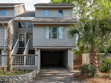 Stunning Marsh and Creek Views with Screened Porch - Charming Coastal Haven