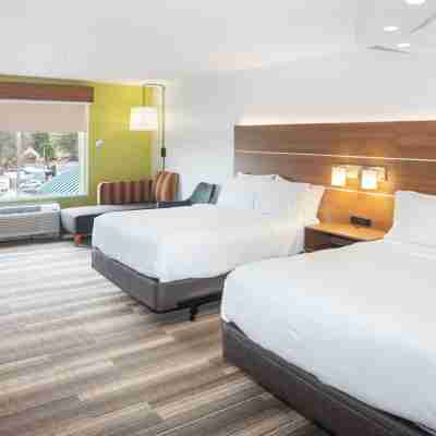 Holiday Inn Express & Suites STROUDSBURG-POCONOS by IHG Rooms