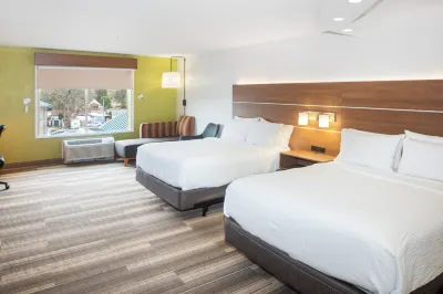 Holiday Inn Express & Suites Stroudsburg-Poconos Hotels near Crossroads Mall of the Poconos