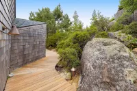 Stunning ocean view home with gourmet kitchen, luxe interior & large deck Hotels near Bowling Ball Beach