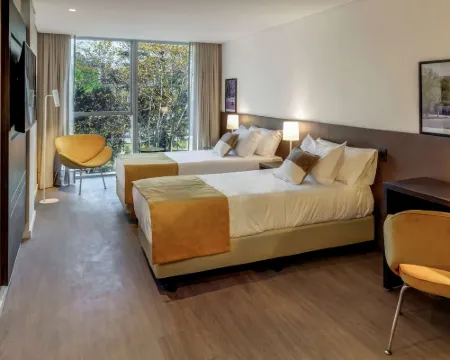 Dazzler by Wyndham la Plata 拉普拉塔酒店