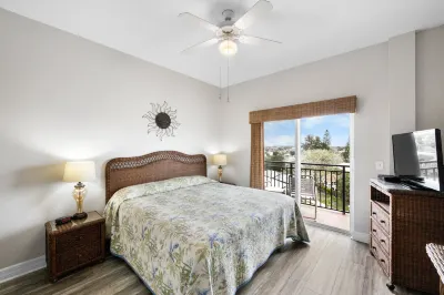 Marina View - Waterfront Condo, Beach Access, Gym