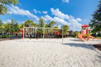 Private Plunge Pool and Resort Access - Luxurious Family Haven Hotels in Polk County