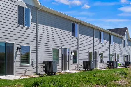 Free Boat Parking and Electric Bikes Included - Luxurious Haven