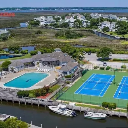 A Pirates Life - Fishing, Boat Slip, Pool, Gym!