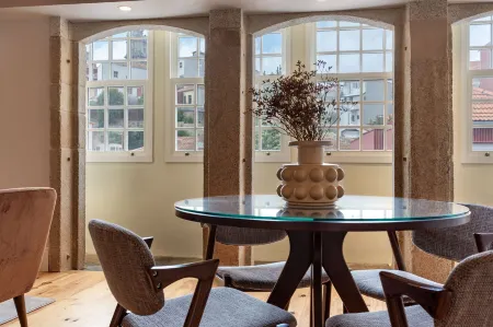 Ando Living - Flores 200 House Отели рядом с достопримечательностью «Jardim do Infante Dom Henrique»