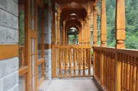 8Fold by Larisa, Jibhi Hotel di Kullu