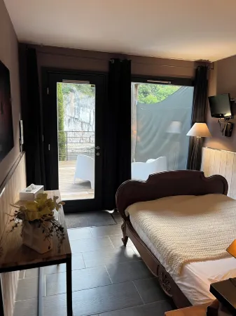 Prehistoric Lodge Отели в г. Валлон-Пон-д'Арк