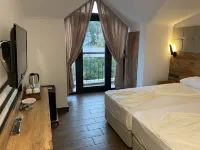 Miyas Luxury Hotel