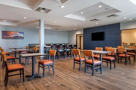 Best Western Plus Desert View Inn  Suites