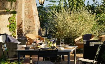 Casa del Piano Valle dei Calanchi in Front of Civita di Bagnoregio