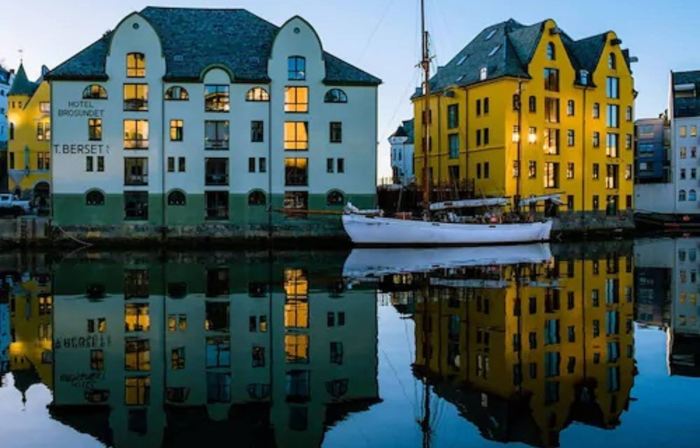 Hotel Brosundet
