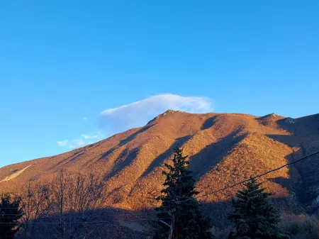 Apt - Sleeps 2 - Balcony - Pets Ok