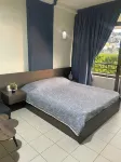 Loft in Siwar,2 Min from Hotel le Royal,Incl Motor
