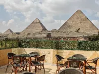 Hur Pyramids Inn