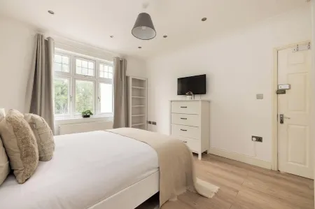 Cosy Double Room in Acton Отели рядом с достопримечательностью «Университет Западного Лондона»