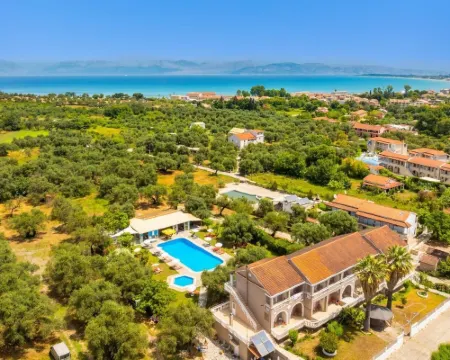 Kosmas Apartments Hotels in Roda