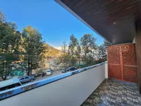 Raina's BnB - Mountain view