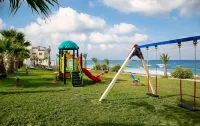 Louis Paphos Breeze - familiaux