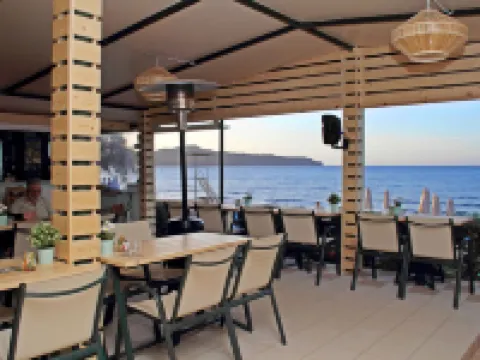 เอสเปรีดีส บีช โฮเท็ล อพาร์ทเม้นทส์ โรงแรมในStalos