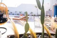 Pink Freud Villas Santorini - Villas