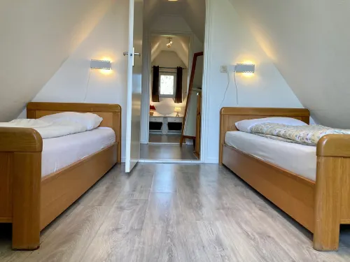 Joke am Deich 6 Pers House with Equipped Terrace Behind a Dike at Lauwersmeer