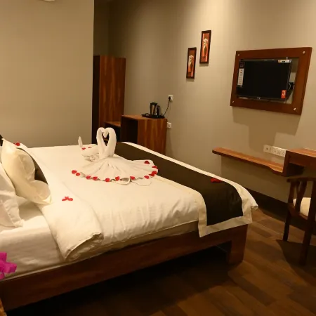 Neel Clarks Inn Express