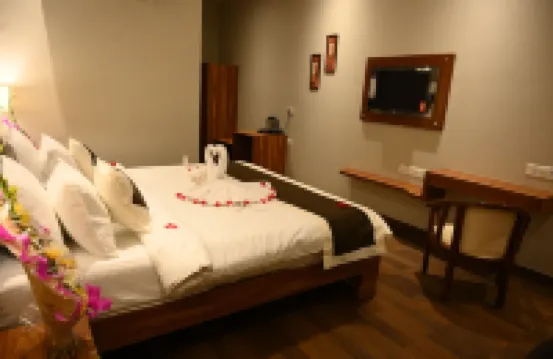 닐 클라스 인 익스프레스 아그라