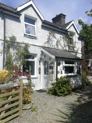 Yr  Hen Farcdy Bed & Breakfast Hotels in Porthmadog