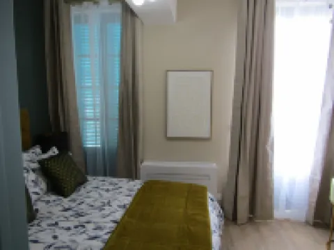 Herbert George Apartment Hotel