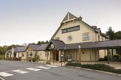 Premier Inn Bangor (Gwynedd, North Wales) 메나이브리지 호텔